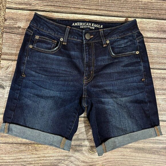 American Eagle Stretch Medium Wash Denim Cuffed Shorts Size 4 - Picture 1 of 9
